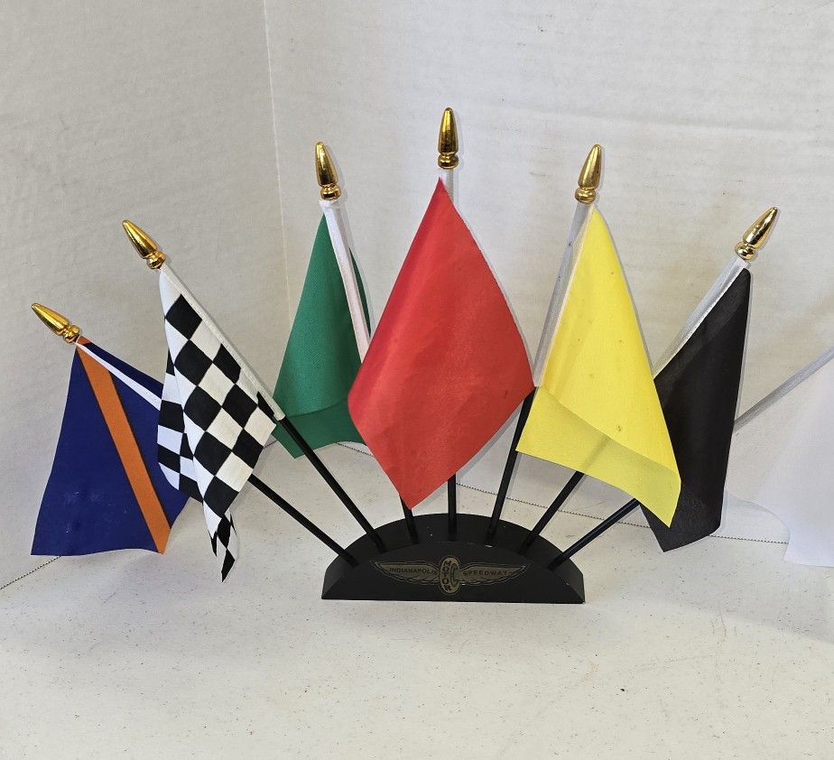 Vintage Logo IMS Indianapolis Motor Speedway Deck Top 7 Piece Flags Set Indy 500