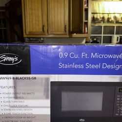 Ginny’s 0.9 Cu Ft Stainless Steel Microwave