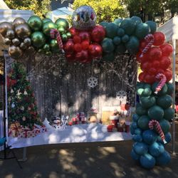 Christmas Balloon Garland 