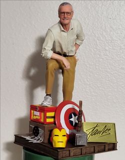 Iron Studios Stan Lee 1/10 Deluxe Art Scale Statue Marvel PERFECT WITH BOX