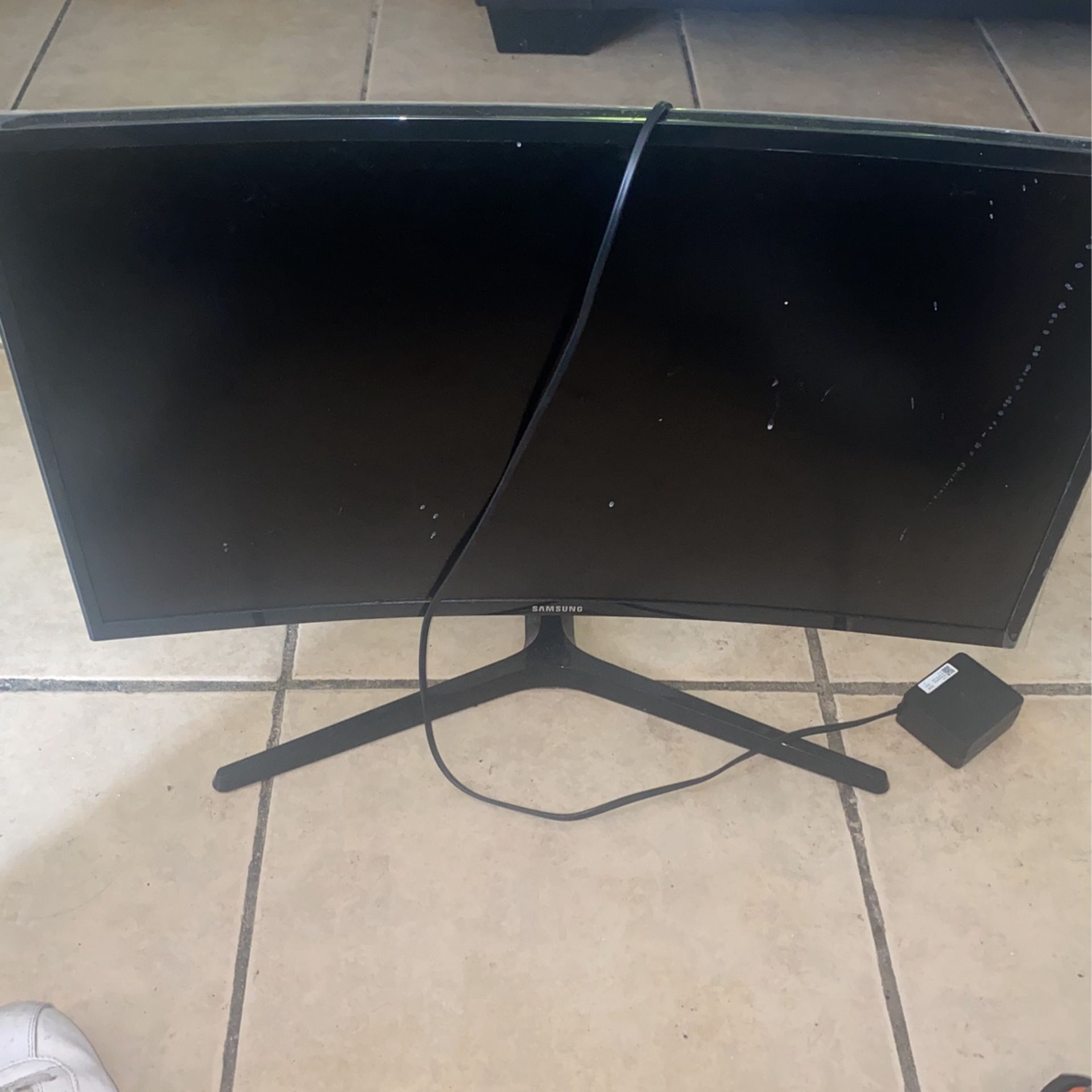 32 Inch TV Plastic Is Still On Samsung