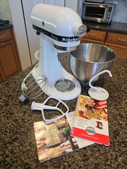 KitchenAid Classic Plus Stand Mixer 4.5 Qt (White) - Excellent Condition