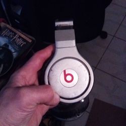 Beats Pro Wired Headphones 