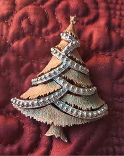 Christmas Holiday Tree Pin Brooch