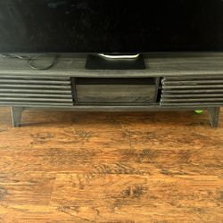 Render 70″TV Stand