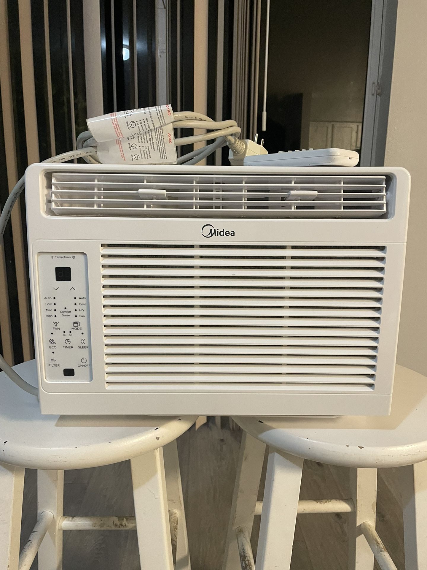 Midea 6000 BTU Air Conditioner