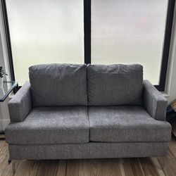 Small couch perfect condition