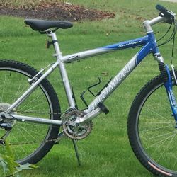 SPECIALIZED ROCKHOPPER COMP - ALL TERRAIN BIKE - MEDIUM FRAME - DEORE COMPONENTS - TUNED/SERVICED
