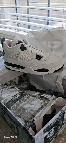Air Jordan 4 White/Black Sneakers