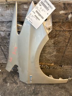 2010 - 2015 Toyota Prius Fender passenger side gold