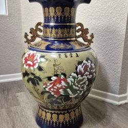 Chinese floor Vase 