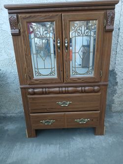 Dresser  with mirrors