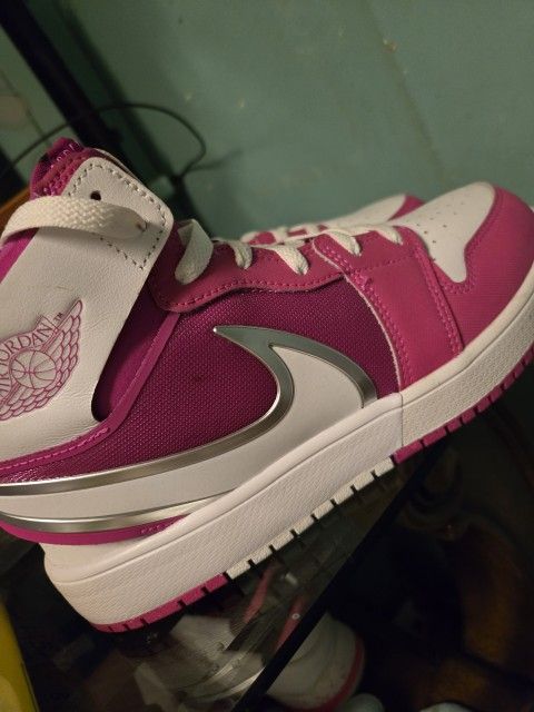 Air Jordans Sz 6.5youth Equivalent To 8.5 Womens