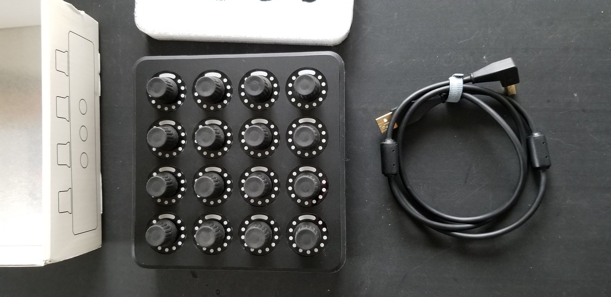 Midi Fighter Twister