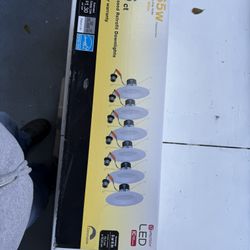 Recessed retrofit Downlights 