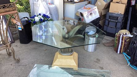 Octagonal Glass Top Pedestal Table