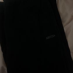 Aritzia sweatpants