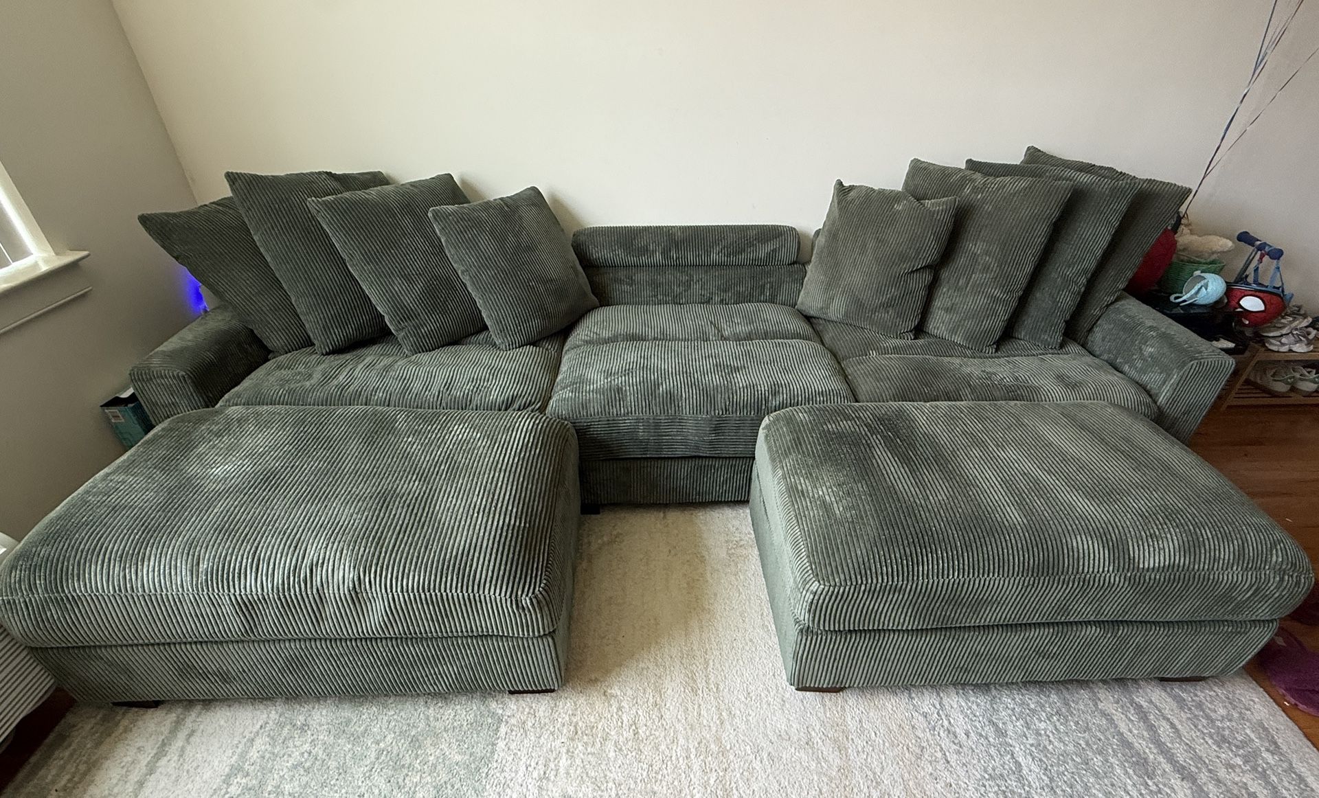 Ashira 5 - Piece Corduroy Sectional