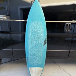 Solid Surfboard Thruster
