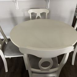 White Wood Kitchen Table And Chairs 
