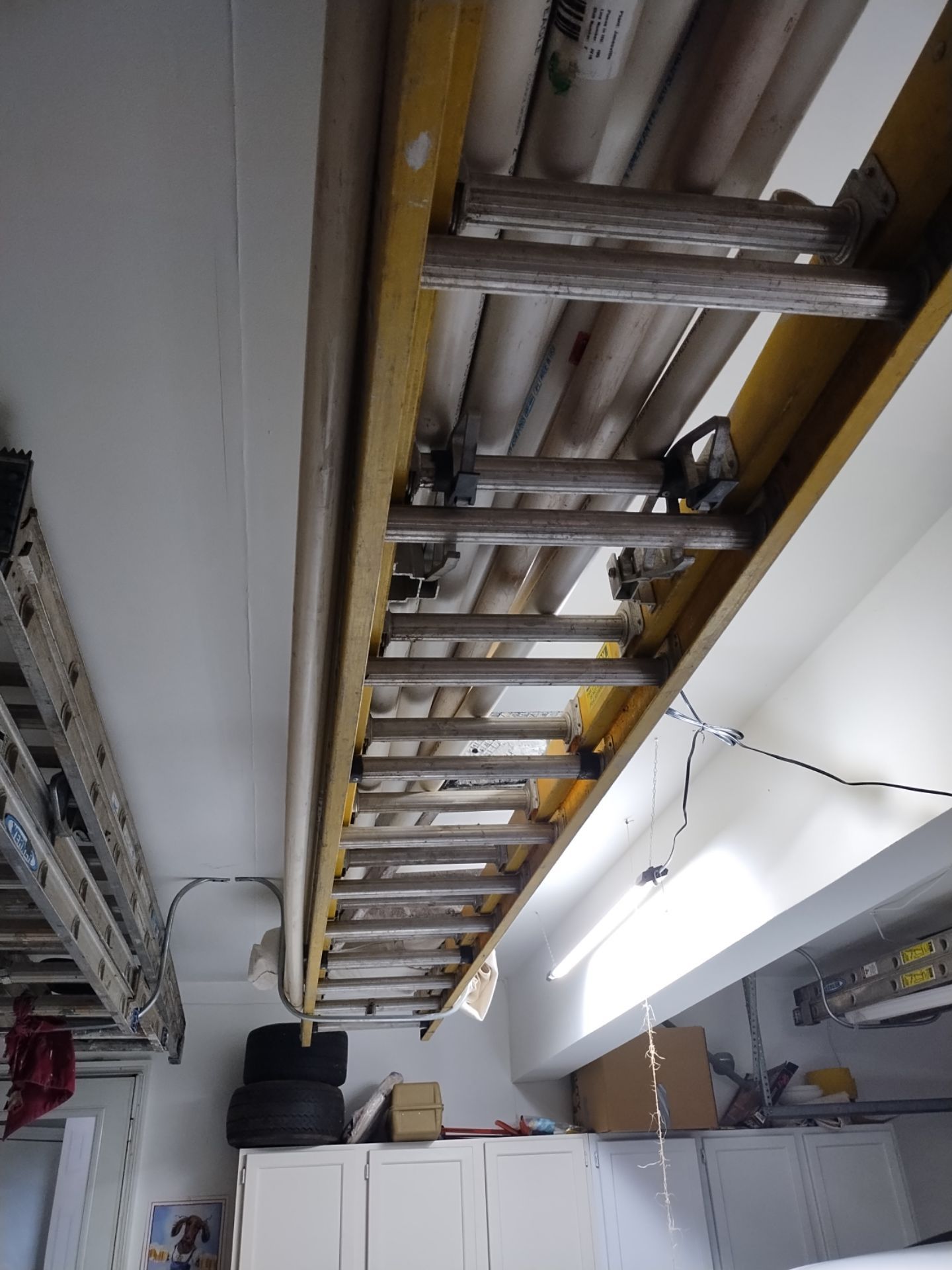 24' fiberglass ladder