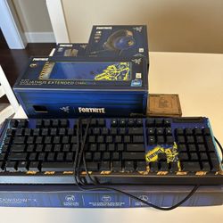 PC Razer Gear - Fortnight Branded
