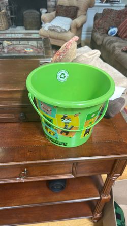 Bucket pail