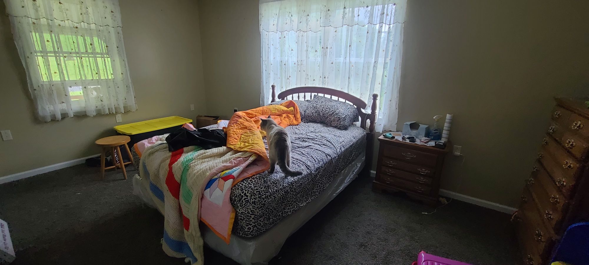 Queen Size Bedroom Set