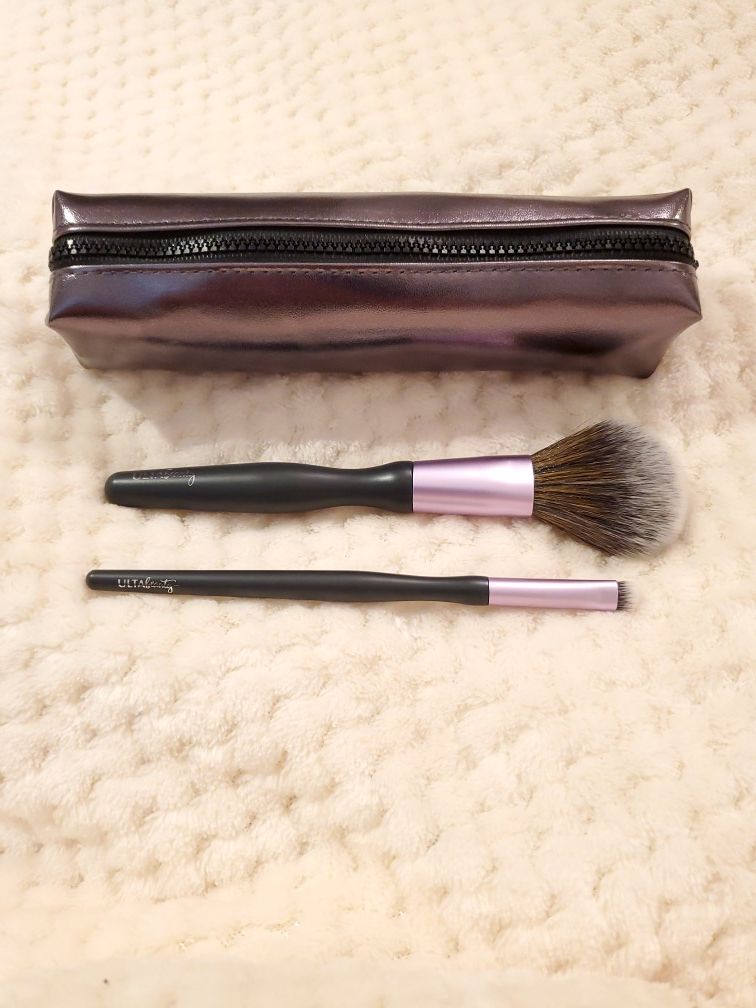 NEW Ulta Makeup Powder Eyeshadow Brushes with Travel Case Bag