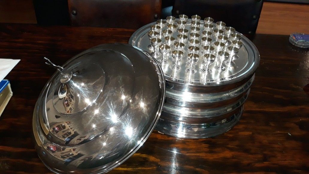 Vintage Silver ( Sterling Or Plated) Stacking Wine Communion Trays W/lid 3 tiers W/ 111 cups From Lutheran