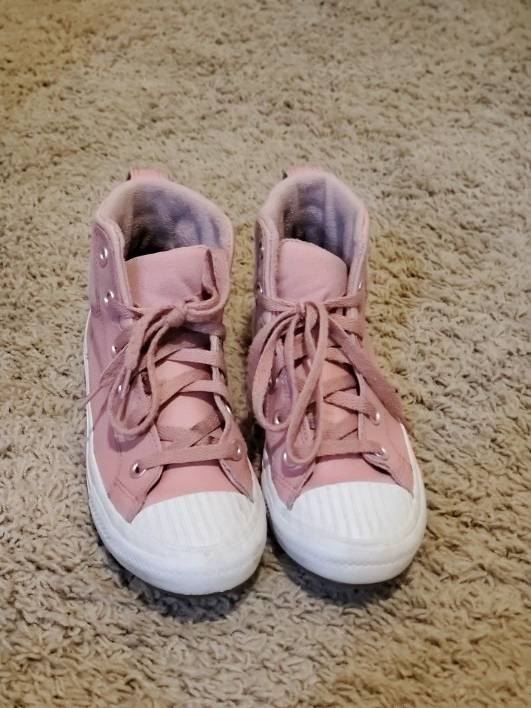 Converse Shoes ( Size 3)