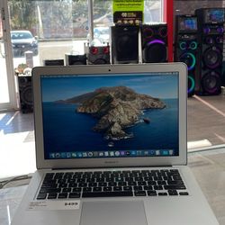 MacBook Air 2014 13-inch, Intel Core i5, 4GB Ram, 250 GB SSD, Comes With Charger