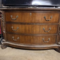 Wood Dresser
