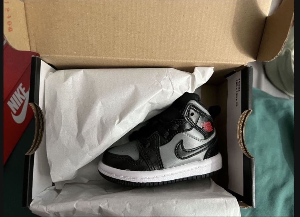 NEW!!!!! Jordan 1 Mid 3C