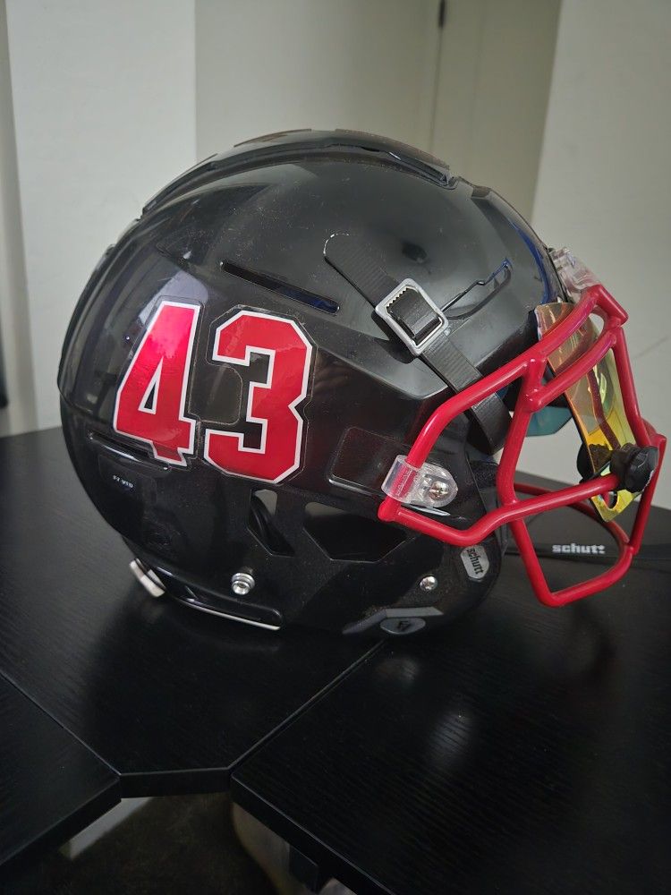 F7 Shutt Helmet
