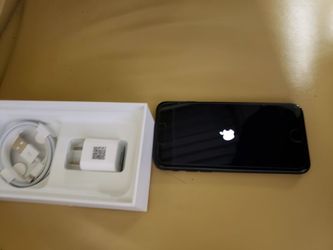 Apple iPhone 7 32GB Jet Black GSM Verizon Unlocked Smartphone
