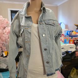 Urban Outfitter Jean Jacket Size Small.