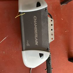 Chain Drive Garage Door Opener 