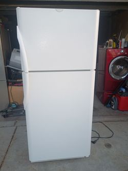 Refrigerator like new conditions working good