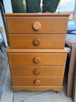 Tall boy vintage dresser 5 drawer