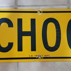 VINTAGE LA SCHOOL ZONE TRAFFIC SIGN, METAL