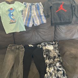 2T  Toddler clothing. 3 dollars each