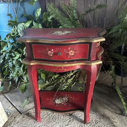 Antique Accent Table And Lamp 
