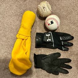 Tballs, gloves and socks Youth Small