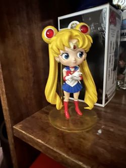 sailor moon figure