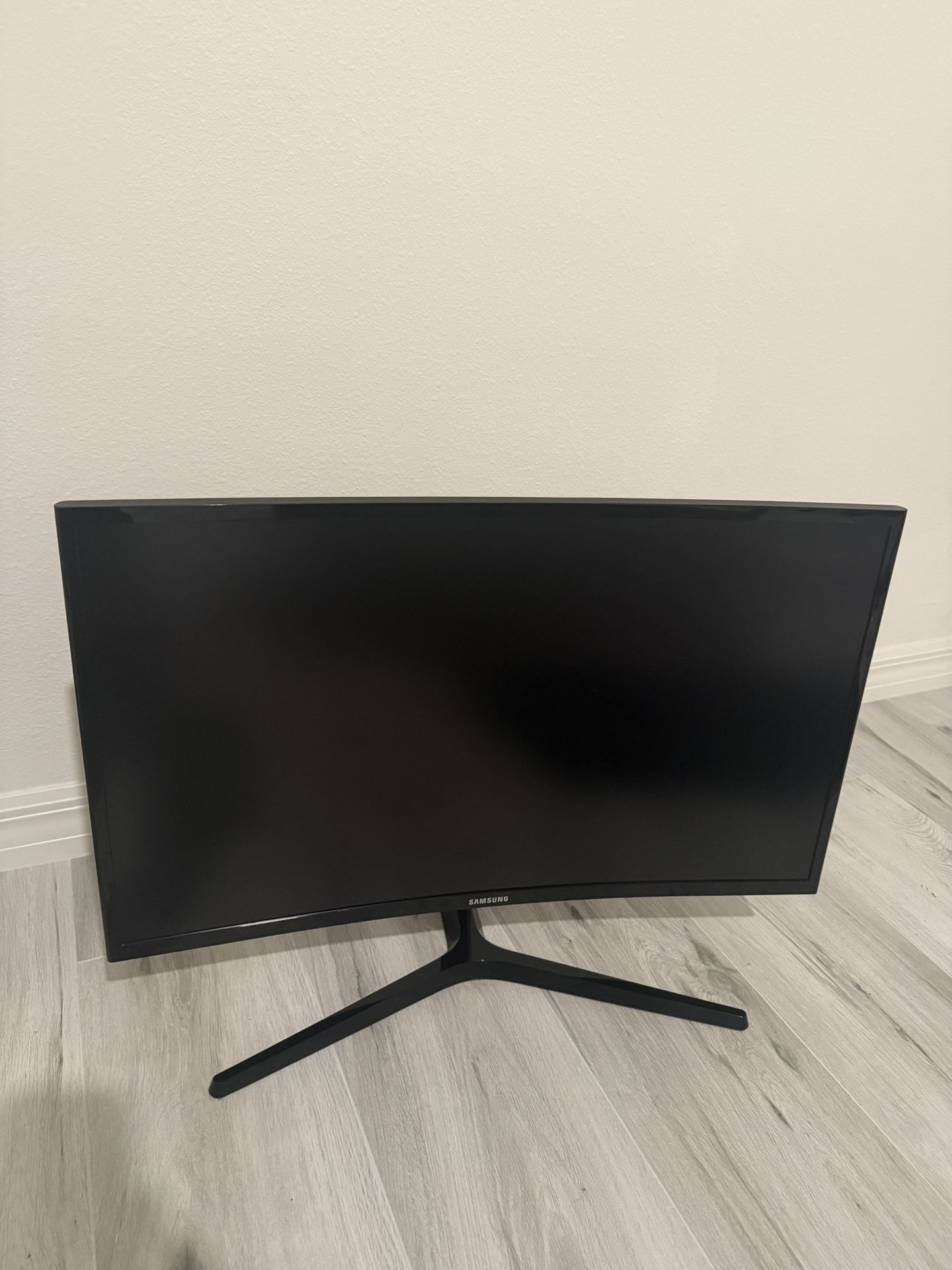 Samsung 27” Monitor Black