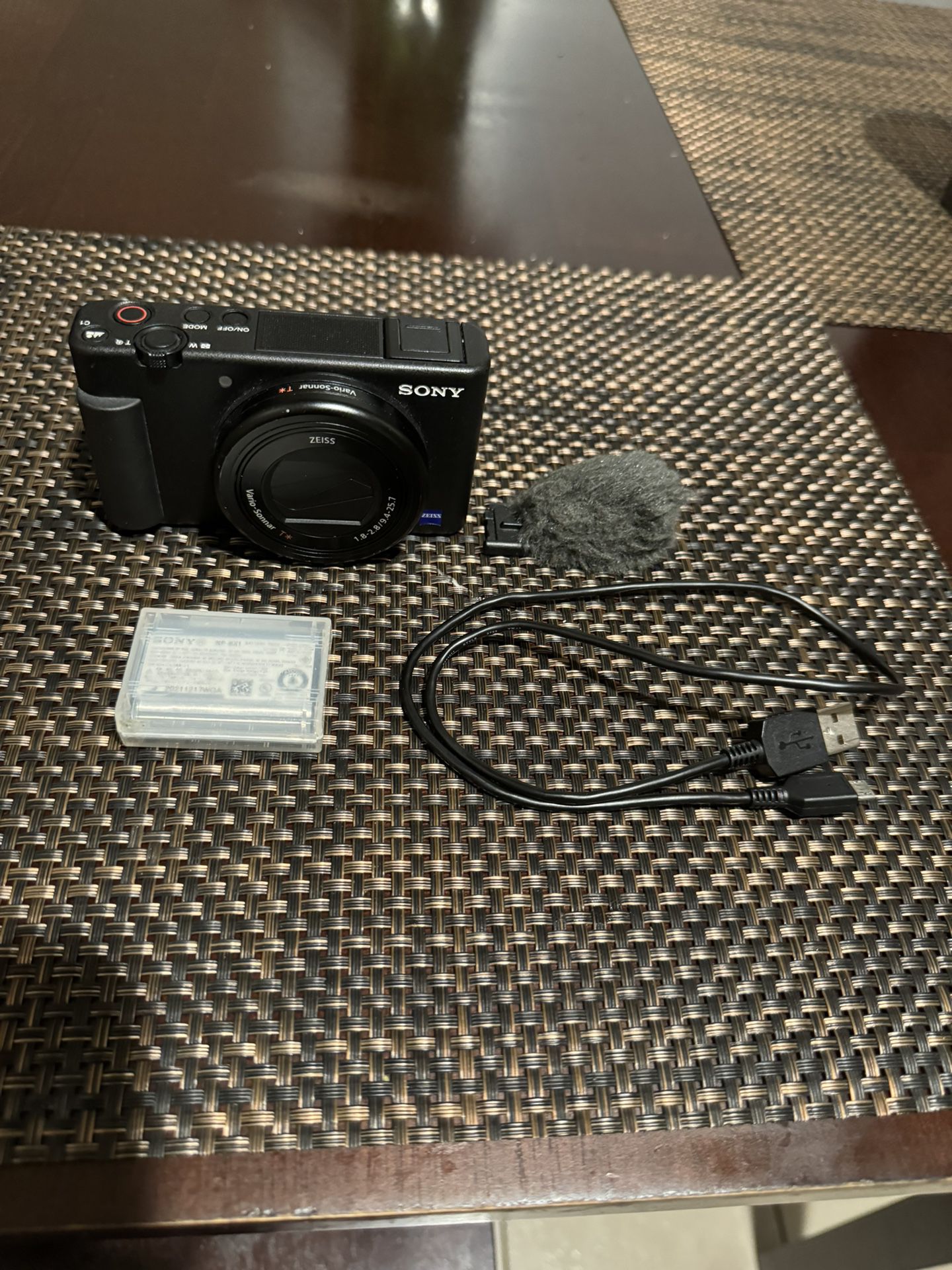 Sony - ZV-1 20.1 Megapixel Digital Camera 