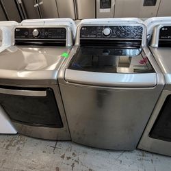 New LG Large Capacity Top Loading Washer With Agitator And Gas Dryer Set 