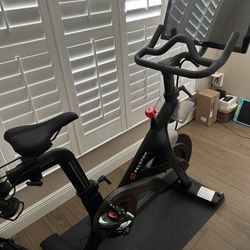 Peloton Bike - Kept Indoors, Great Condition 