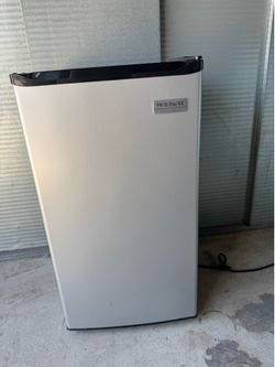 Refrigerador FRIGIDAIRE GALLERY 3.2